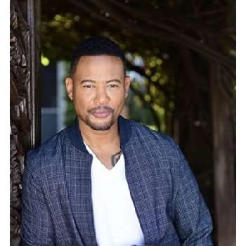 Derrex Brady Biography