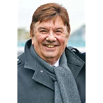 Des Lee - Age, Bio, Birthdate, Family, Networth & More