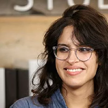 Desiree Akhavan - Networth, Bio, Wiki, Family, Birthday, Networth & More
