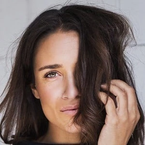 Camille Dg - Birthplace, Bio, Wiki, Birthday, Family, Networth & More