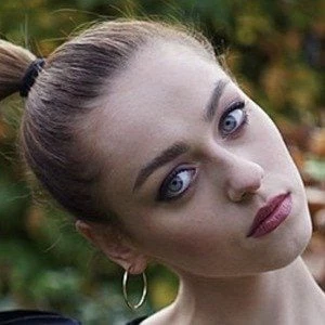 Camille Dhont Biography