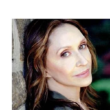 Diana Agostini - Age, Bio, Birthdate, Family, Networth & More