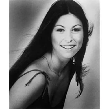 Diana Canova - Age, Bio, Birthdate, Family, Networth & More