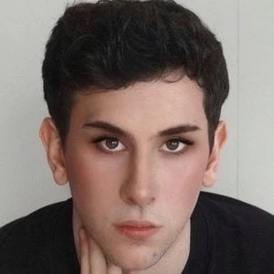 Valen Diaz Biography