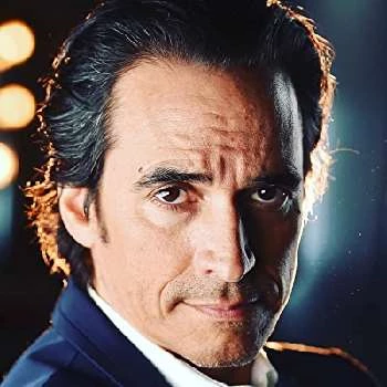 Diego Wallraff Biography