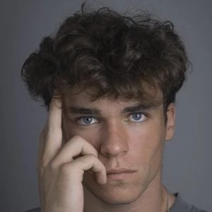 Moritz Dim Biography