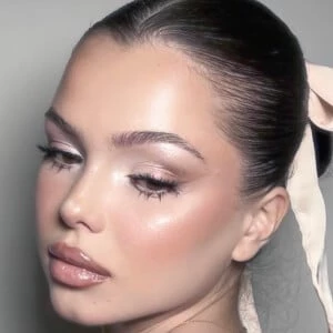 Jennie Dimova - Age, Bio, Career, Family, Wiki, Networth & More