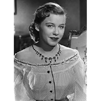 Dinah Hinz - Parents, Networth, Bio, Birthdate, Family Wiki & More