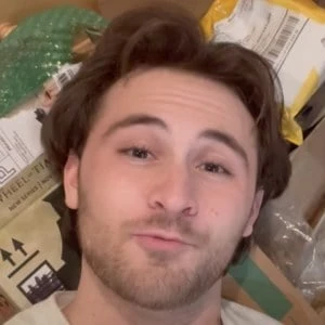 Disney Docket - Adderess, Bio, Birthdate, Family, Wiki & More