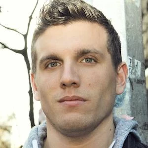Chris Distefano Biography
