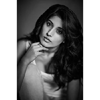 Divinaa Thackur - Age, Bio, Birthdate, Family, Networth & More