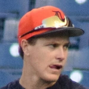 Brandon Dixon - Height, Bio, Wiki, Family, Birthplace, Networth & More