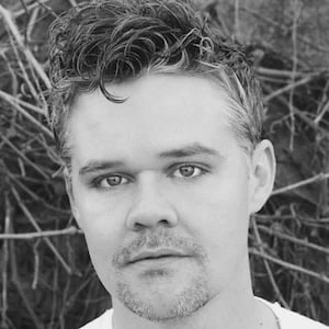 Gabe Dixon Biography