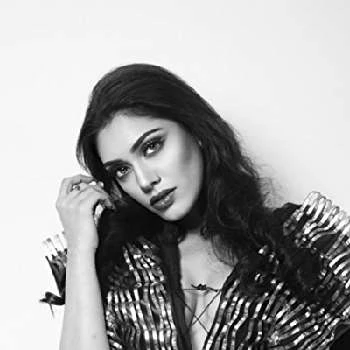 Diya Chevli - Age, Bio, Birthdate, Family, Networth & More