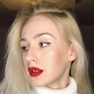 Aleksandra Djordumovic - Networth, Bio, Wiki, Family, Birthday, Networth & More