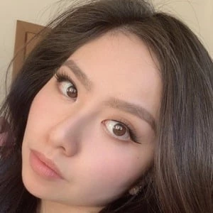 Cari Do - Age, Bio, Birthdate, Family, Networth & More