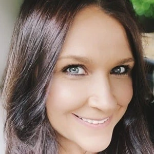 Lisa Dollan Biography