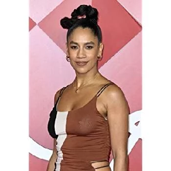 Dominique Tipper - Age, WIki, Birthday, Family, Networth & More