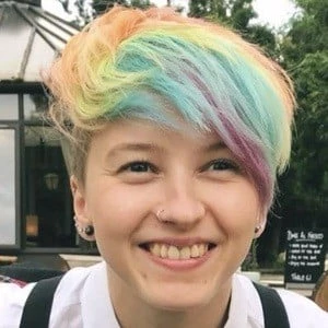 Chloe Donald Biography