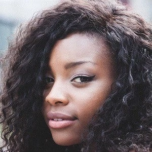 Scola Dondo Biography