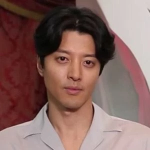 Lee Dong-gun Biography