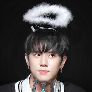 Kim Dong Han Biography