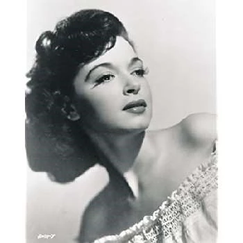 Donna Martell - Age, WIki, Birthday, Family, Networth & More