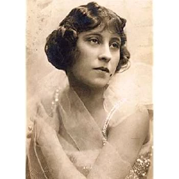 Dora Ford - Age, Bio, Birthdate, Family, Networth & More