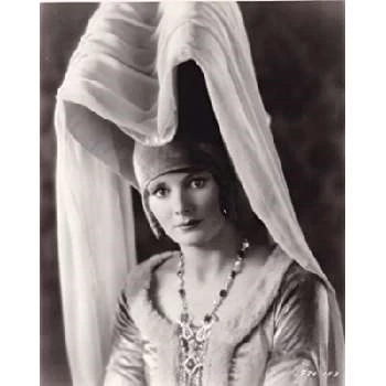 Dorothy Davis - Age, Bio, Birthdate, Family, Networth & More