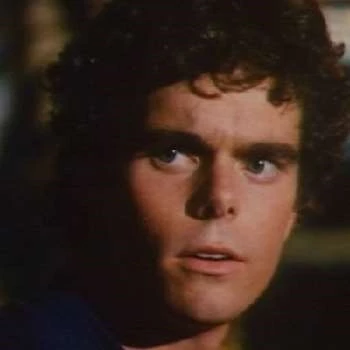 Doug Heyes Jr. - Age, Bio, Birthdate, Family, Networth & More