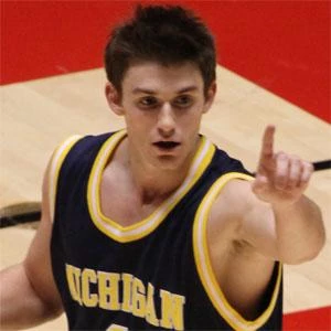 Stu Douglass - Family, Bio, Wiki, Dat of Birth, Networth & More