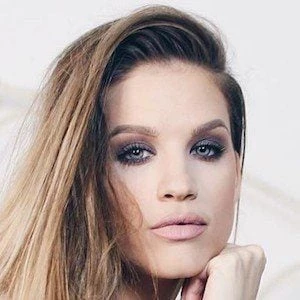 Karin Dragos - Age, Wiki, Birthdate, Bio, Networth, Family & More