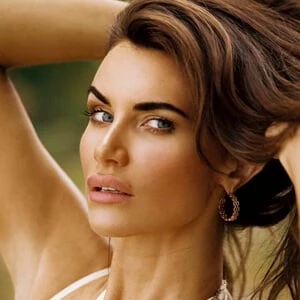 Nikki DuBose - Age, Height, Birthdate, Family, Wiki & More