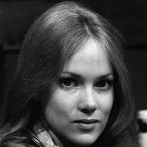 Julia Duffy - Networth, Bio, Wiki, Family, Birthday, Networth & More