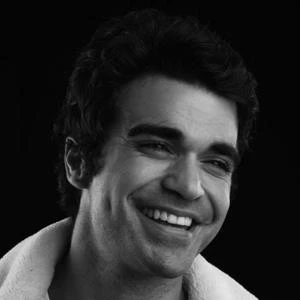 Javier Dulzaides Biography