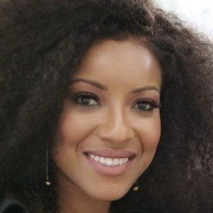 Joselyn Dumas Biography