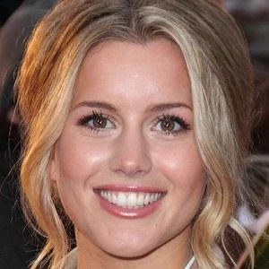 Caggie Dunlop Biography