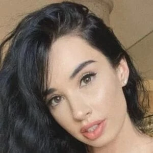 Paris Dunn - Age, Height, Birthdate, Family, Wiki & More