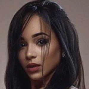 Jennifer Duran - Family, Bio, Birthdate,Age, Networth , Wiki& More