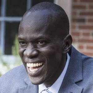 Salva Dut Biography