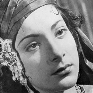 Nargis Dutt - Age, Bio, Birthdate, Family, Networth & More