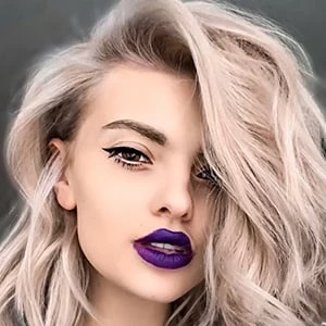 Ella Dvornik Biography
