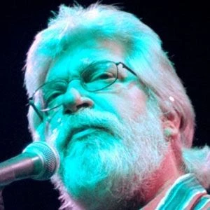 Graeme Edge Biography