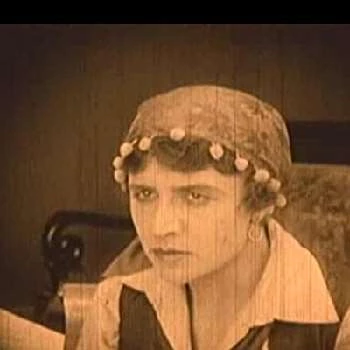 Edna Holland - Networth, Bio, Birthdate, Age, Family & More