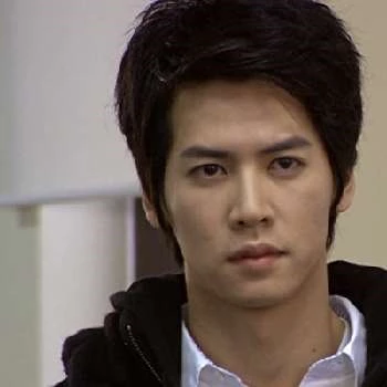 Ee-cheol Jeong - Age, Bio, Birthdate, Family, Networth & More