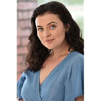 Elaine Valdes - Age, Bio, Birthdate, Family, Networth & More