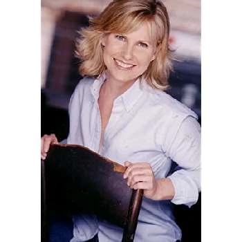 Elen Costa - Age, Bio, Birthdate, Family, Networth & More