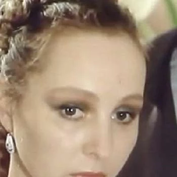 Elena Borzova - Wiki, Bio, Networth, Birthdate, Family & More