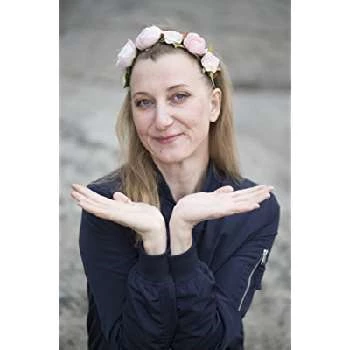 Elina Du Rietz - Age, Bio, Birthdate, Family, Networth & More