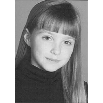 Eliza Stevens - Age, Bio, Birthdate, Family, Networth & More